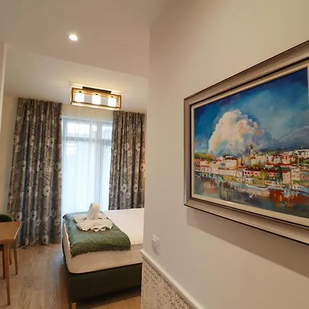 Royal - Waterfront *