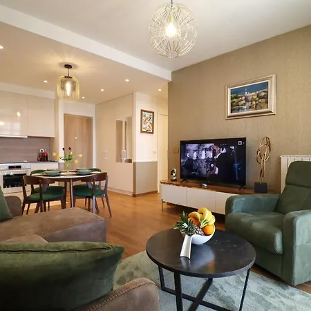 Royal - Waterfront Belgrad