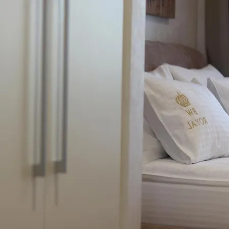 Royal - Waterfront *