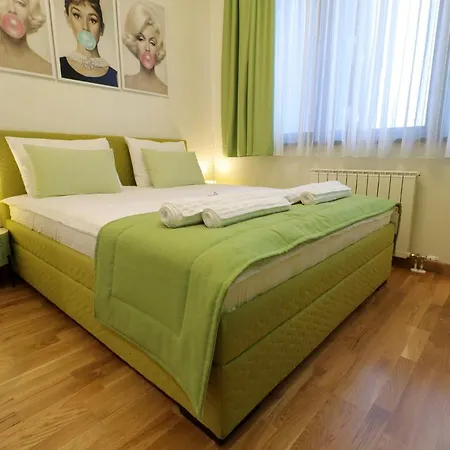 Royal - Waterfront *