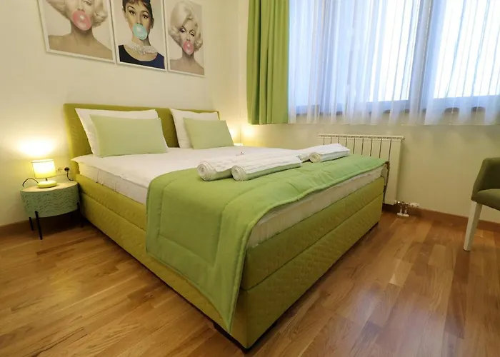 Royal - Waterfront *